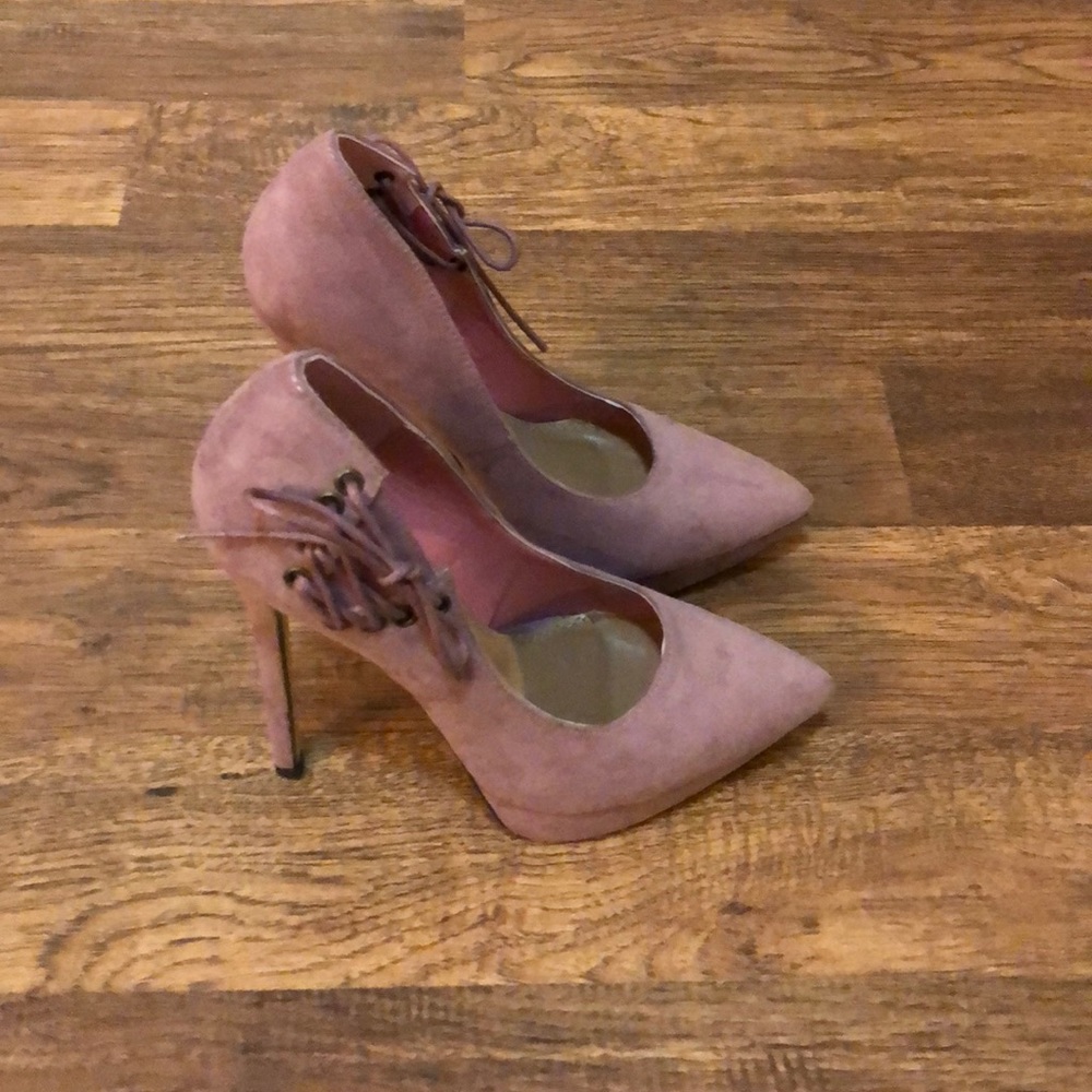 ShoeDazzle Corset Side Pump